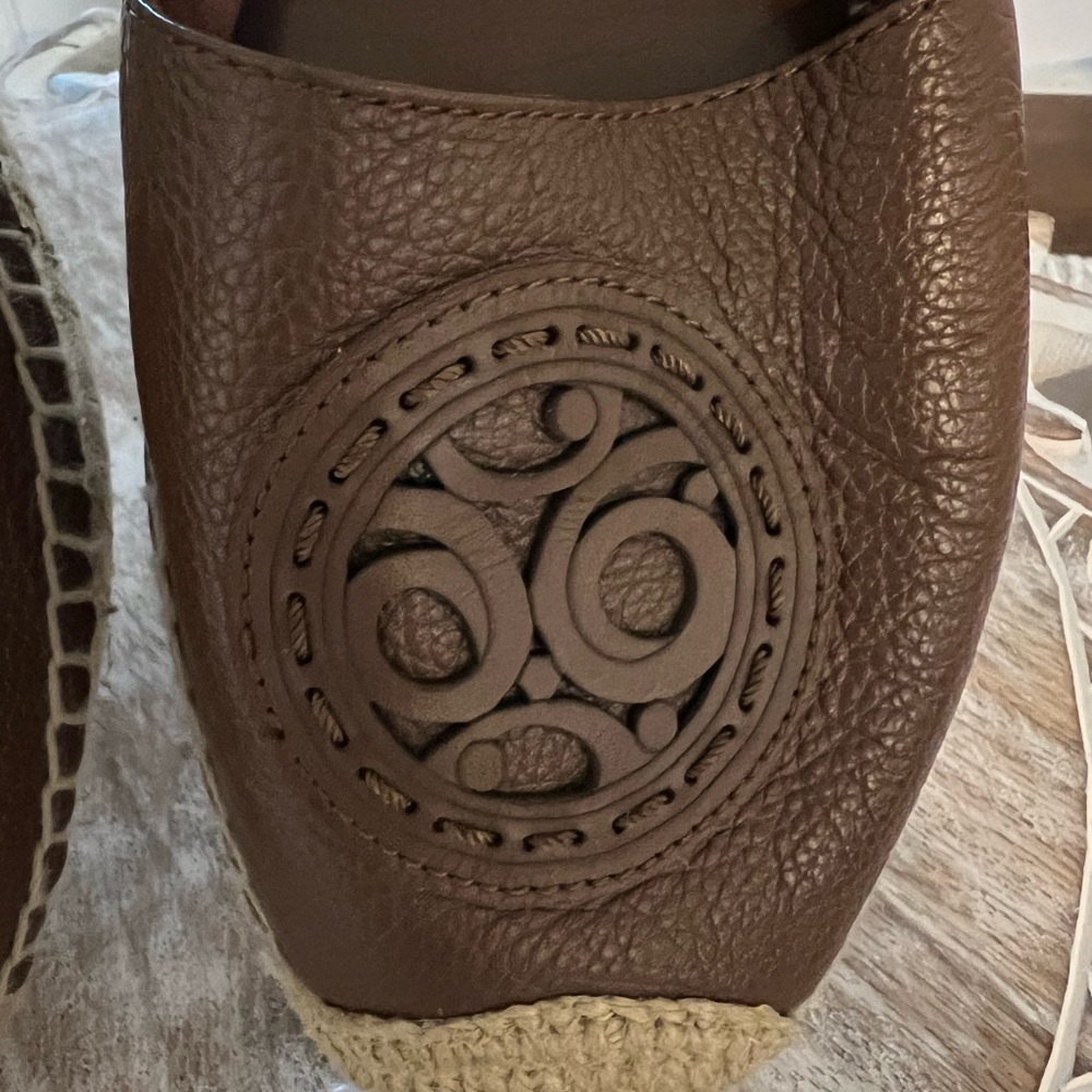 Brighton Leather Shoes - 9 - Picture 5 of 9